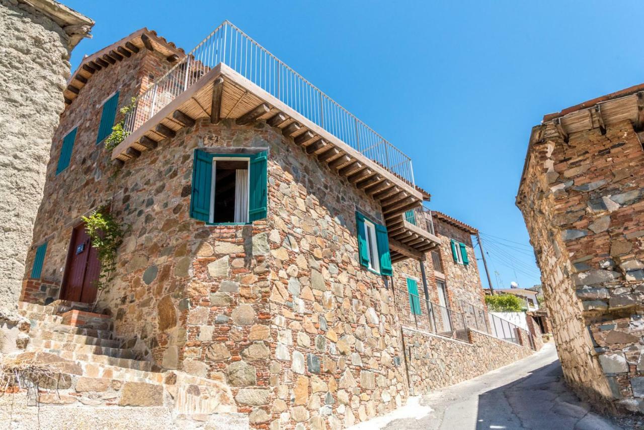 Maison d'hôtes Farmakas Living Extérieur photo