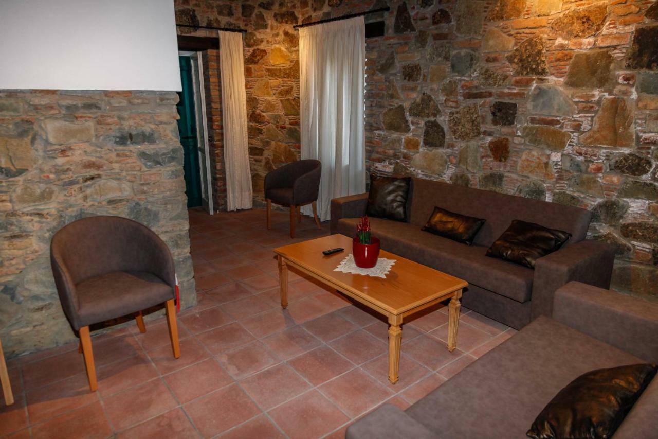 Maison d'hôtes Farmakas Living Extérieur photo