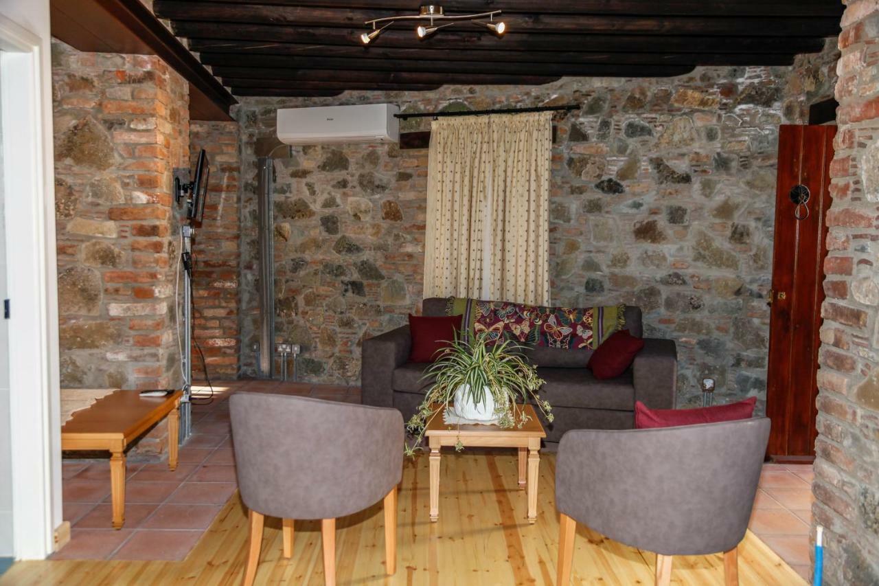 Maison d'hôtes Farmakas Living Extérieur photo